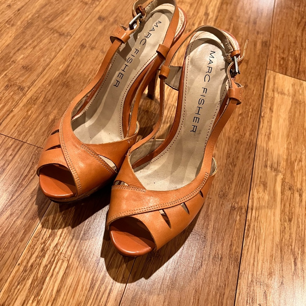 Marc Fisher Valma Leather Orange Heels 6 1/2 M
